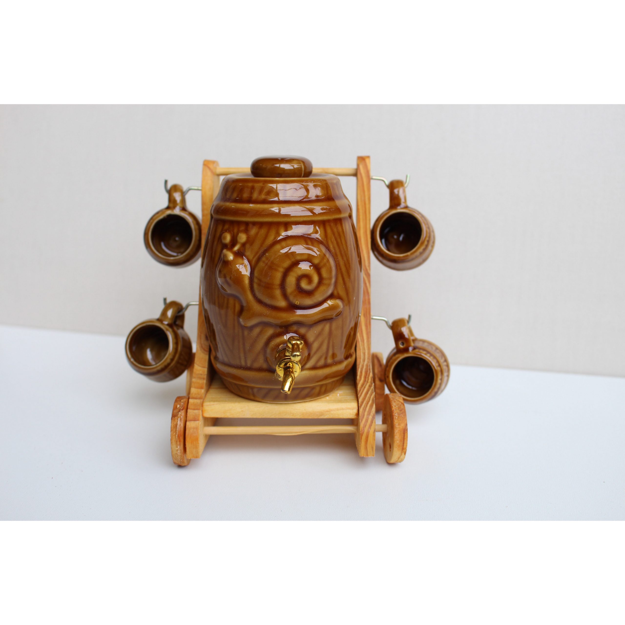 Barile in ceramica con 4 tazzine vintage